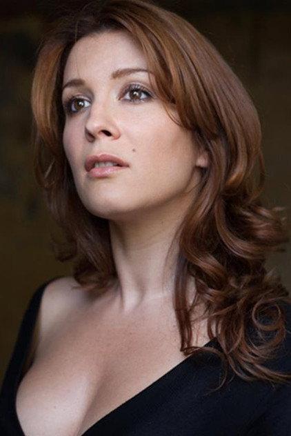 Giulia Gualano - Actor Profile Photo