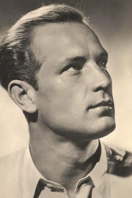 Viktor Staal - Actor Profile Photo