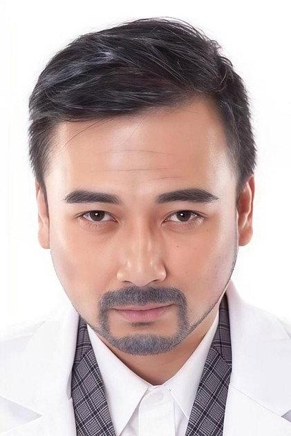 Simon Man Kit Lo - Actor Profile Photo