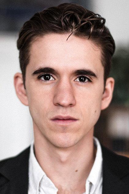 Émile Schneider - Actor Profile Photo