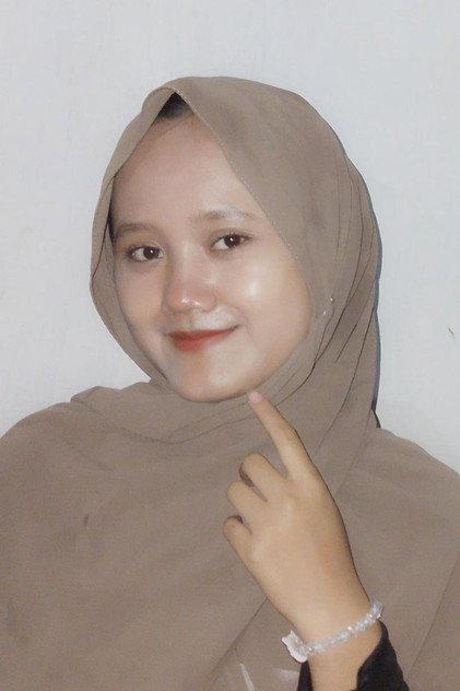 Lina Ramdani - Actor Profile Photo