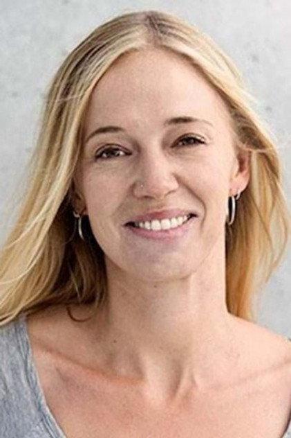 Mette Bratlann - Actor Profile Photo