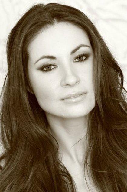 Lora Kojovic - Actor Profile Photo