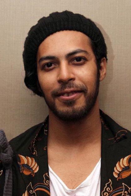 Alex Abbad - Actor Profile Photo
