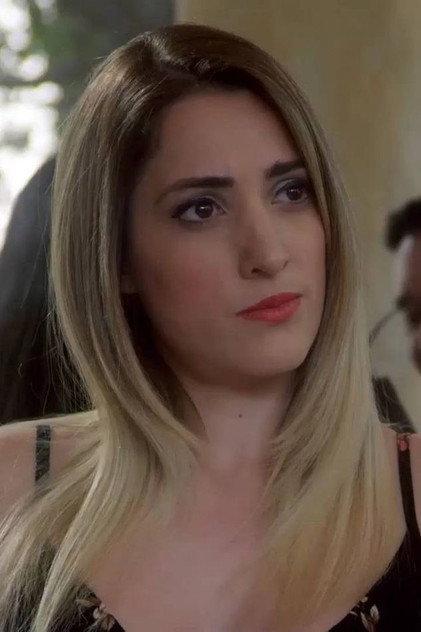 Nara Burgos - Actor Profile Photo