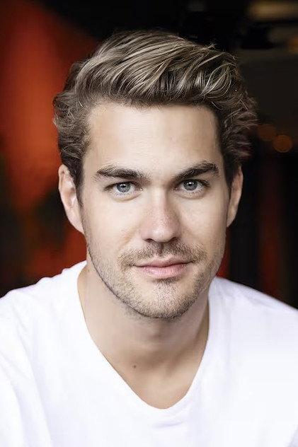 Julien Lacroix - Actor Profile Photo