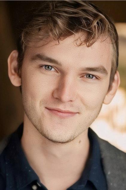 Aaron Kienstra - Actor Profile Photo