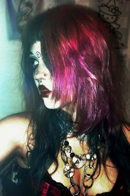 Hyperbole - Selena Verstichel - Actor Profile Photo