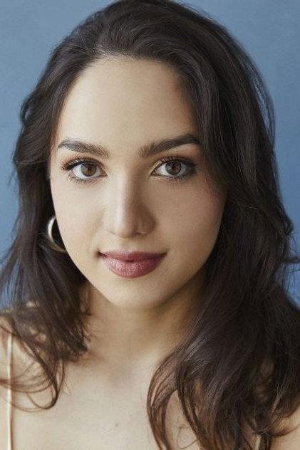 Bella Hull - Actor Profile Photo