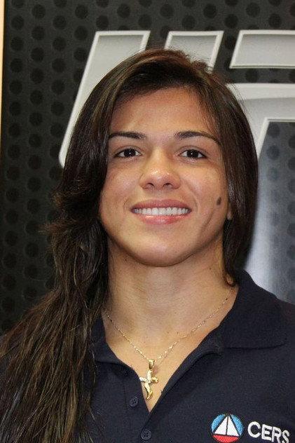Claudia Gadelha - Actor Profile Photo