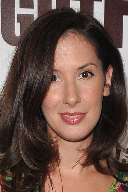 Thaila Zucchi - Actor Profile Photo