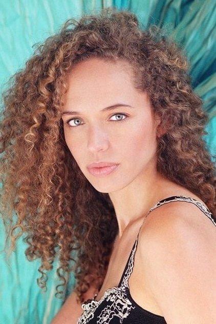 Fanshen Cox - Actor Profile Photo