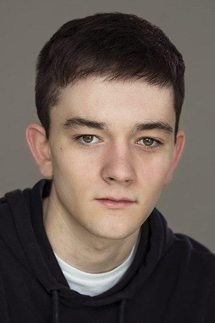 Lewis MacDougall - Actor Profile Photo