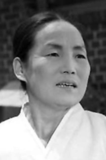 Lee Jeong-ae - Actor Profile Photo