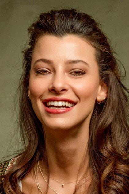 Müjde Uzman - Actor Profile Photo