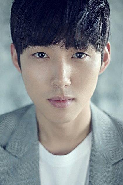 Baek Sung-hyun - Actor Profile Photo