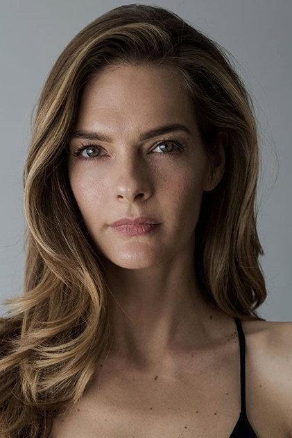 Nicole Steinwedell - Actor Profile Photo