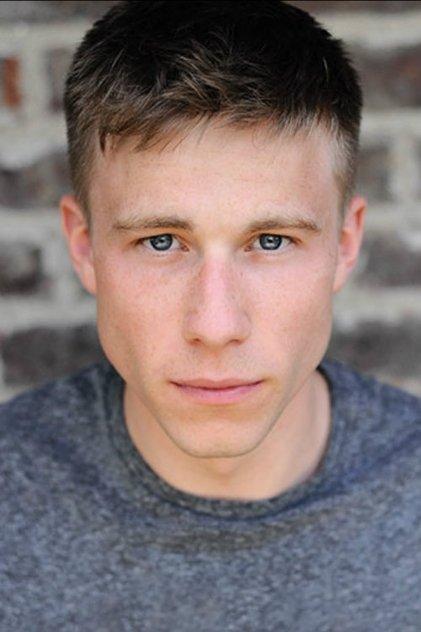Tom Gill - Actor Profile Photo