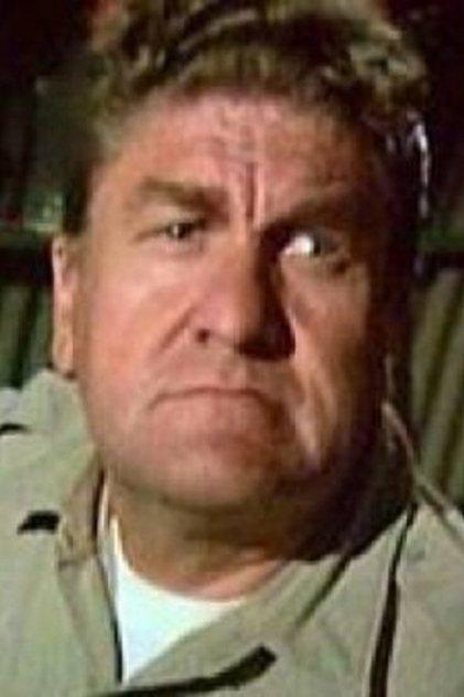 Reid Cruickshanks - Actor Profile Photo