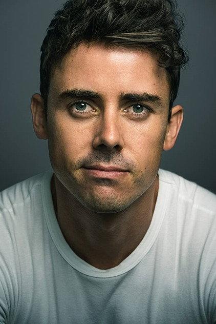 Julian Curtis - Actor Profile Photo