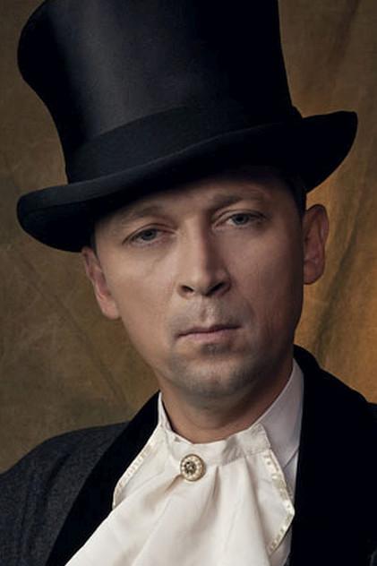 Marek Wrona - Actor Profile Photo