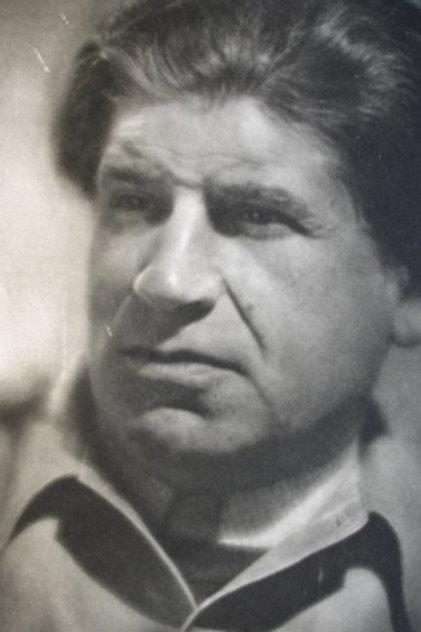 Federico García Sanchiz - Actor Profile Photo