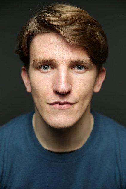 Ewan Mitchell - Actor Profile Photo