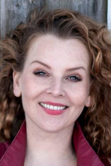 Vaile Fuchs - Actor Profile Photo