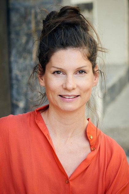 Vera Bommer - Actor Profile Photo