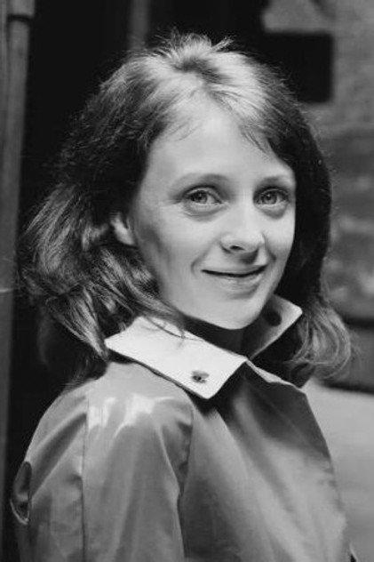Polly James - Actor Profile Photo