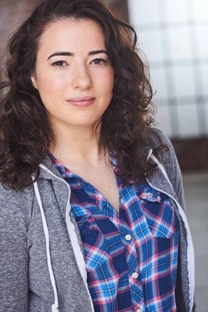 Julia Langholt - Actor Profile Photo