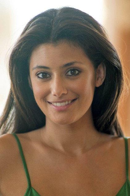 Sibylla Deen - Actor Profile Photo
