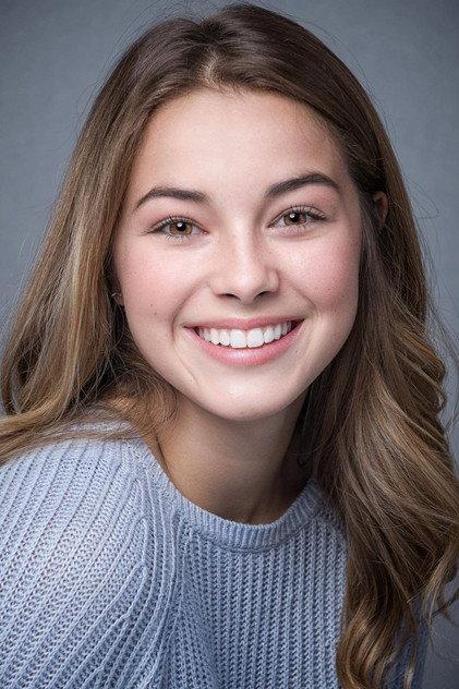 Émie Thériault - Actor Profile Photo