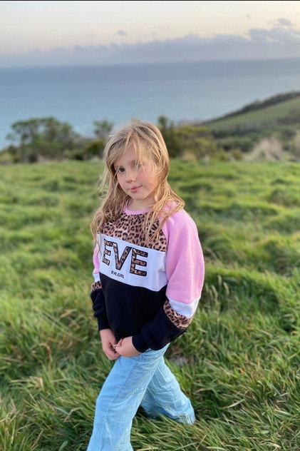 Mila Coustley - Actor Profile Photo