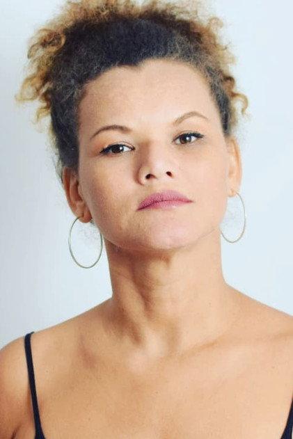 Ane Oliva - Actor Profile Photo