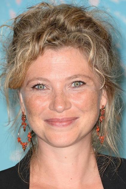 Cécile Bois - Actor Profile Photo