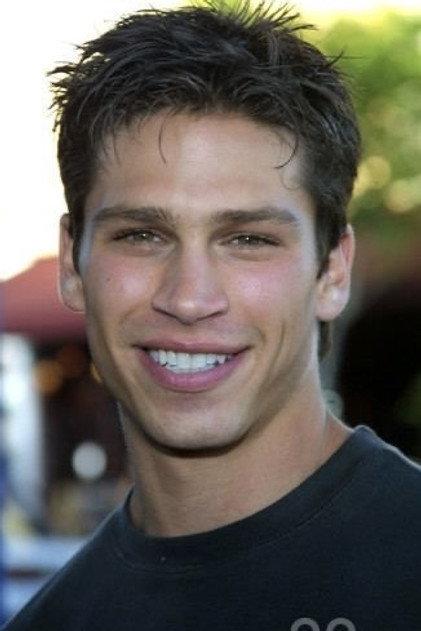 Huntley Ritter - Actor Profile Photo