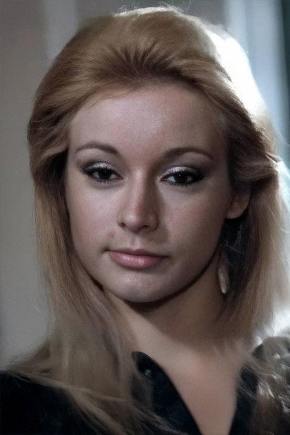 Karin Well - Actor Profile Photo