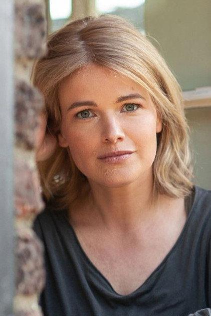 Mira Bartuschek - Actor Profile Photo