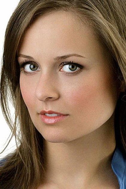 Anna Koonin - Actor Profile Photo