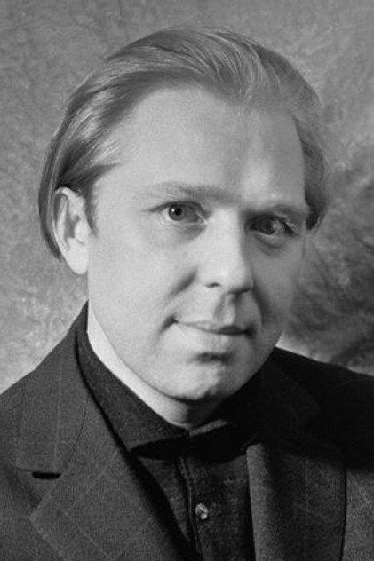 Oleg Popov - Actor Profile Photo
