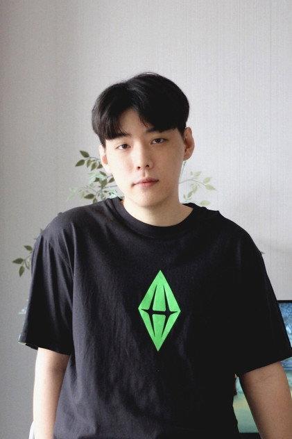 Nattayut Lindapornprasirt - Actor Profile Photo
