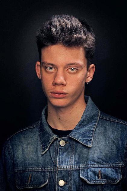 Leon de La Vallée - Actor Profile Photo