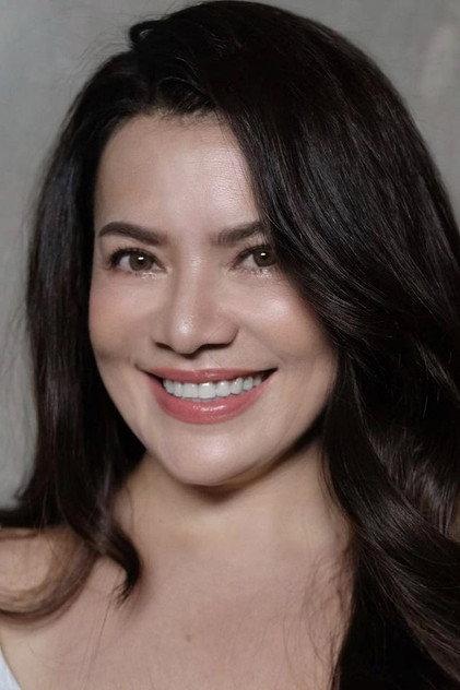 Surivipa Kultangwattana - Actor Profile Photo