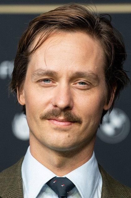 Tom Schilling - Actor Profile Photo