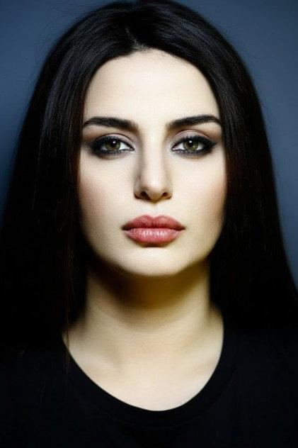 Pınar Dikici - Actor Profile Photo