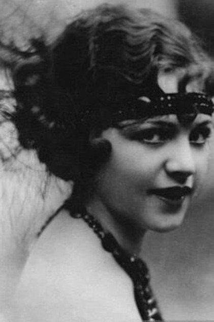 Helen Darling - Actor Profile Photo
