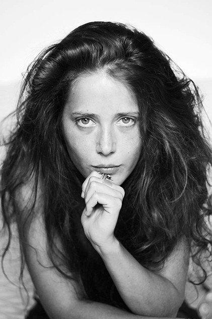 Lola Dubus - Actor Profile Photo