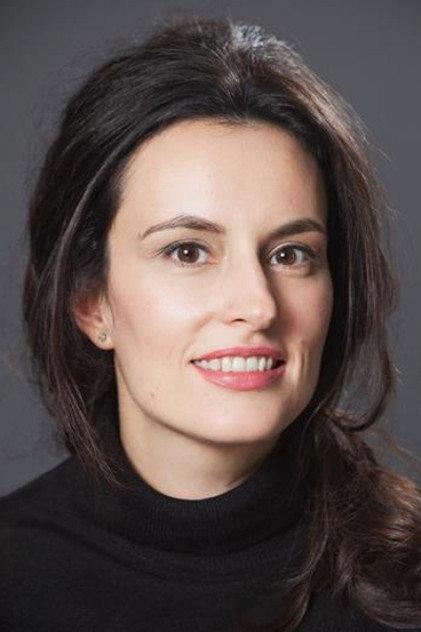 Dolya Gavanski - Actor Profile Photo
