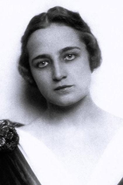 Margarete Schön - Actor Profile Photo